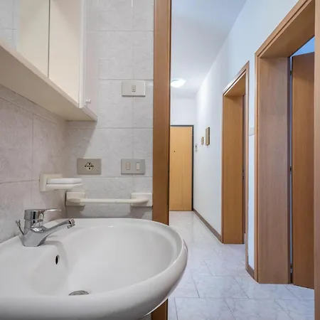Della Bilancia 4 Apartment *