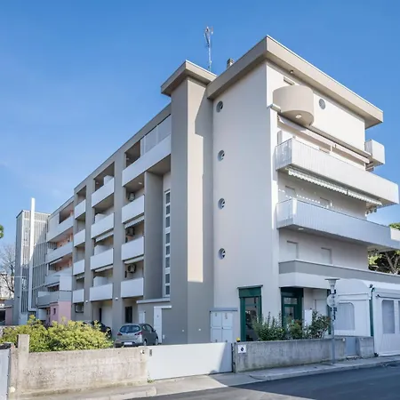 Della Bilancia 4 * Bibione